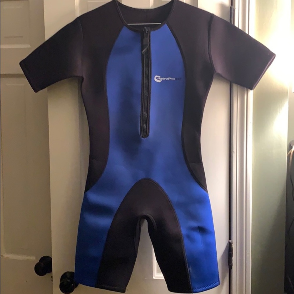 Hydro Pro 3.0 Wetsuit! Black and Blue